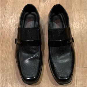 Men’s dress shoes